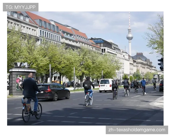 特写：柏林街头足球社区项目，如何帮助难民孩子融入德国
