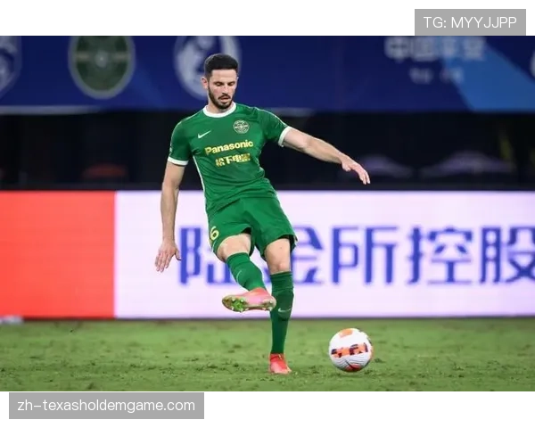 浙江队后防中坚卢卡斯意外受伤，预计至少休战一个月